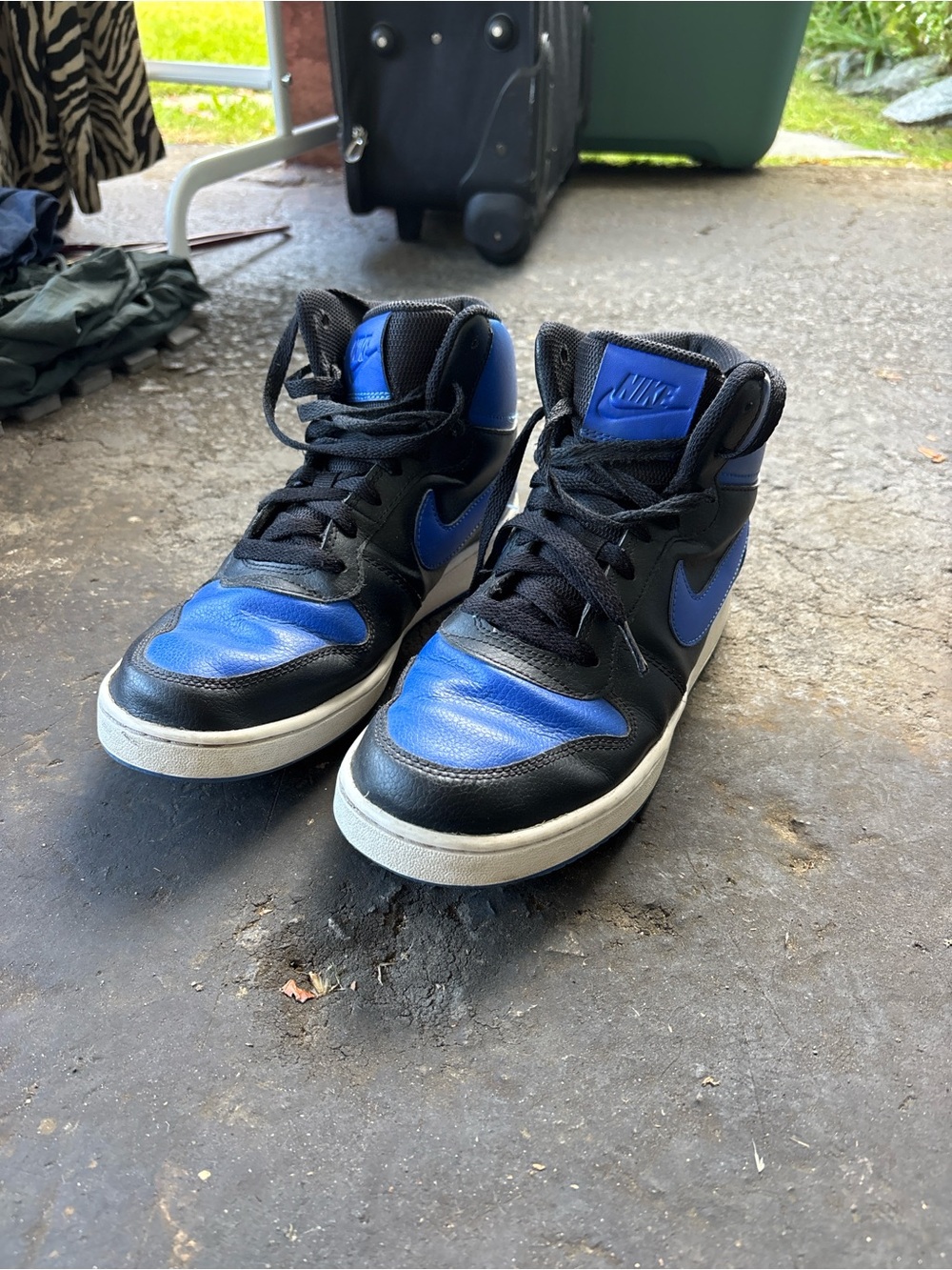 Nike Black & Blue Athletic Low-Top Sneakers